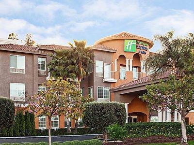 Express & By Ihg Hotel Corona