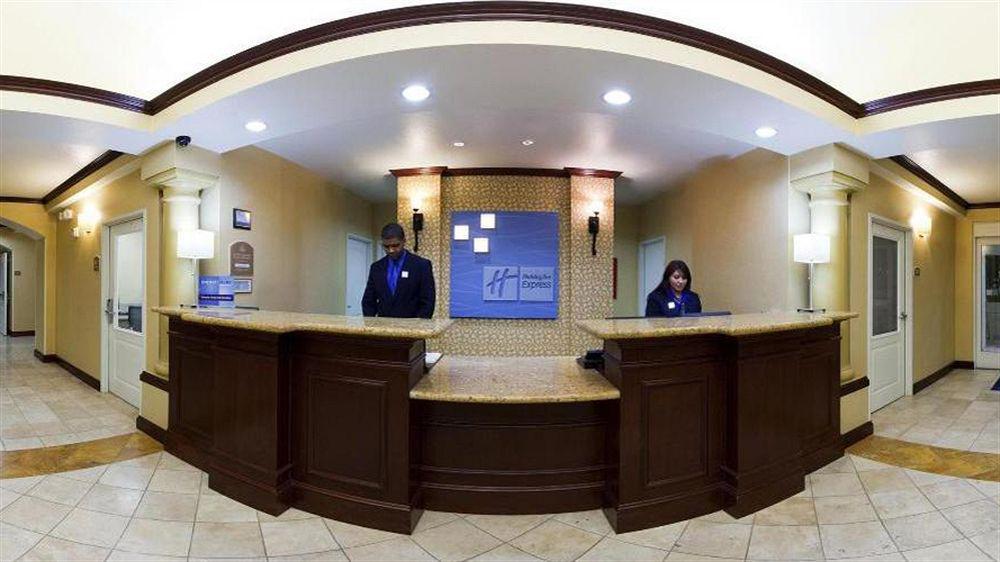 Express & By Ihg Hotel Corona
