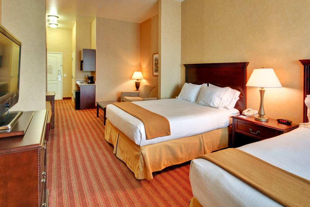 Hotel Express & By Ihg Corona