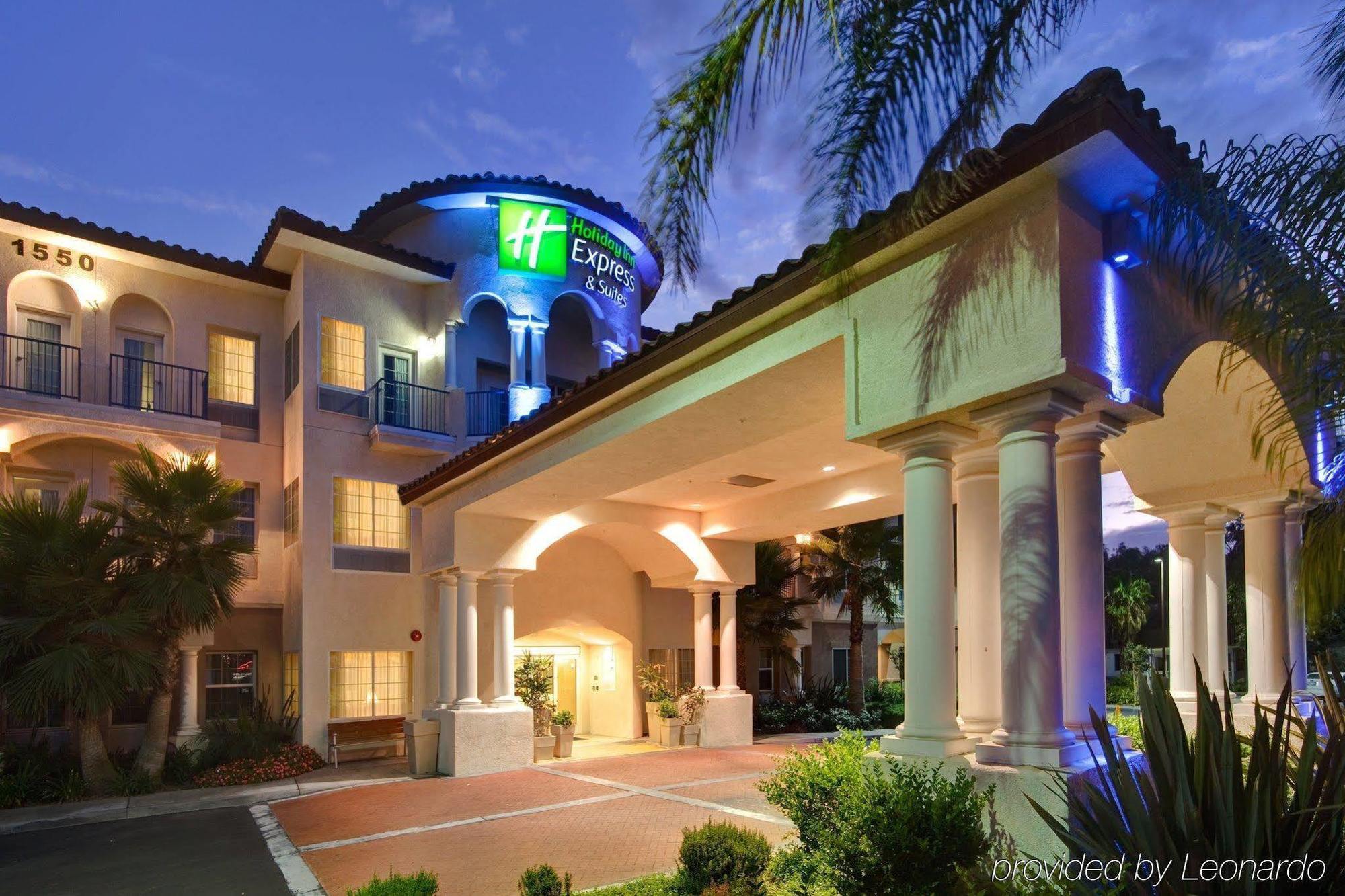 Express & By Ihg Hotel
